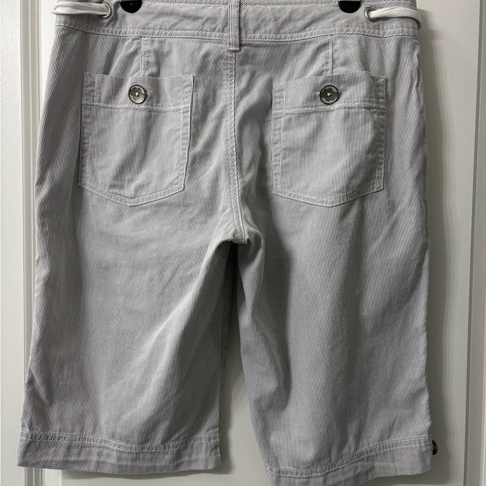 Eddie Bauer Pinstripe Bermuda Shorts size 8 petite